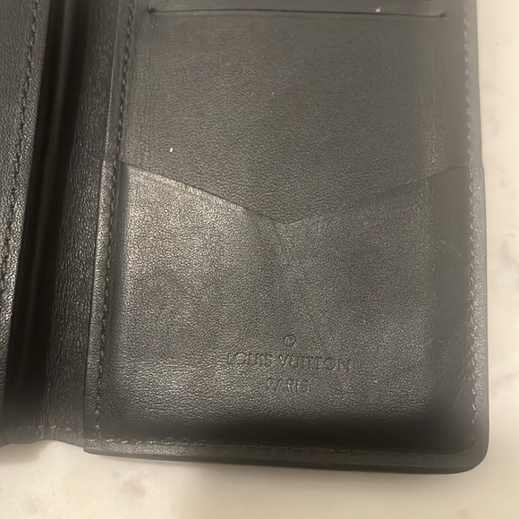 Louis viotton wallet - Picture 3 of 4